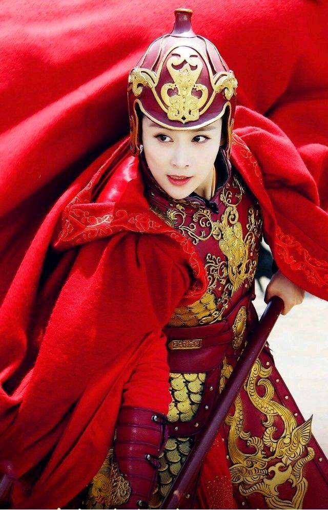 古装剧女将军_女明星穿铠甲_女明星穿盔甲