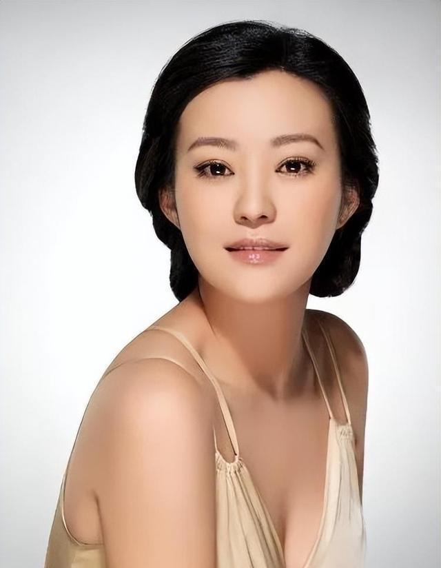 丰满美碾压骨感_骨感美女明星_审美觉醒丰满女性