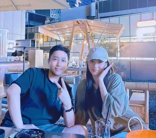 娱乐圈暗箱操作_为什么最近的明星都扒出黑料,_娱乐圈潜规则曝光