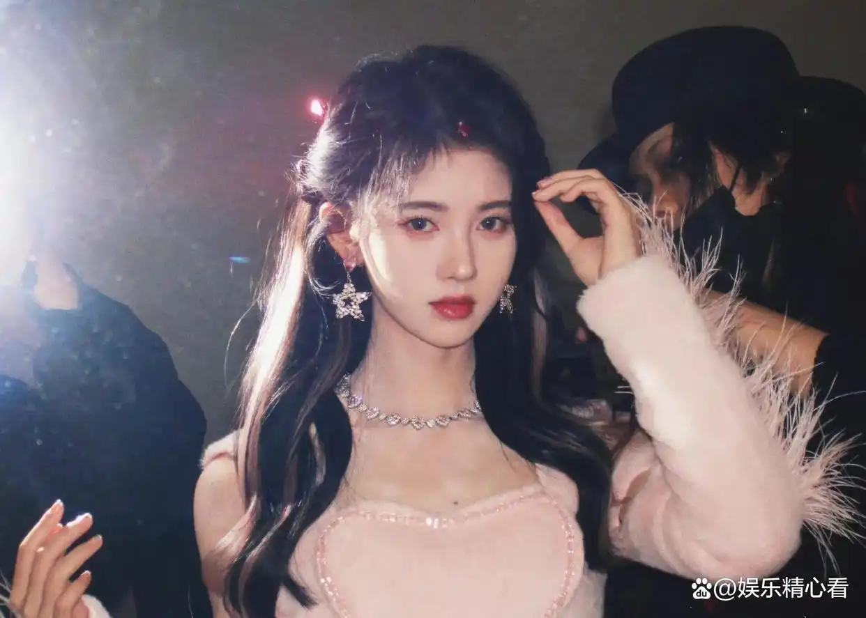 矮个子女星身高揭秘_娱乐圈哪些女名星很矮_脸高身矮女明星